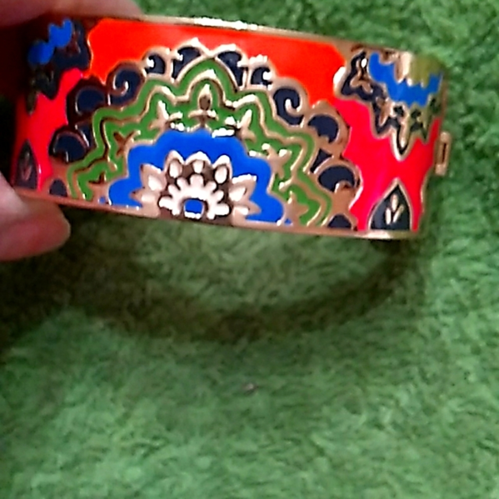 Cuff bracelet